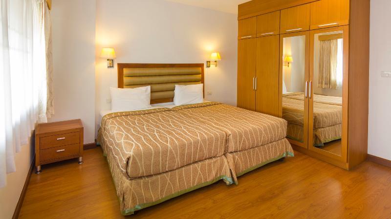 Lasalle Suites Hotel & Residence Бангкок Экстерьер фото